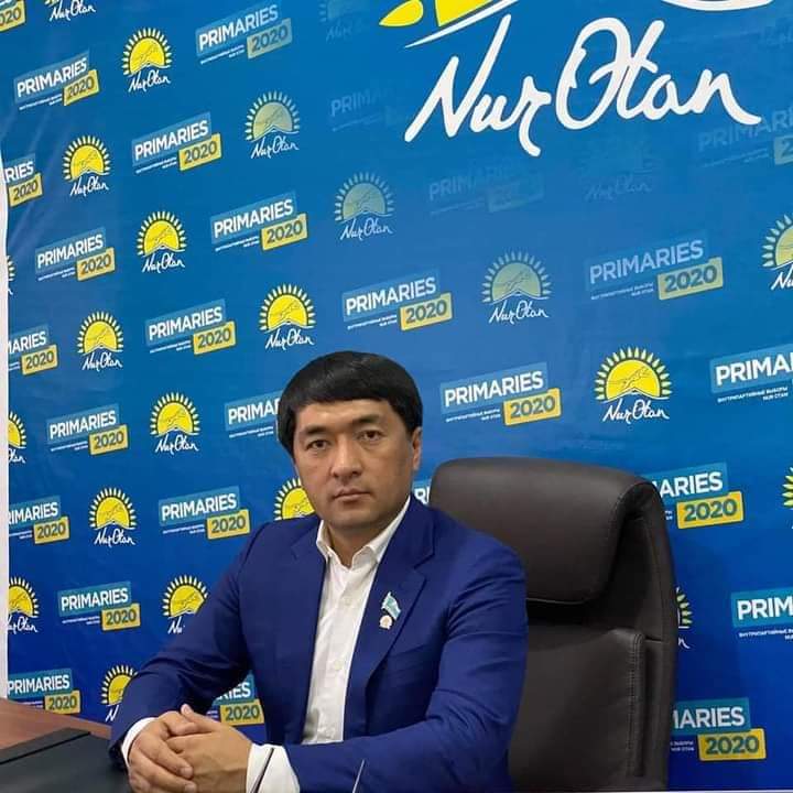 Түркістандық депутат 100 отбасына азық-түлік таратты