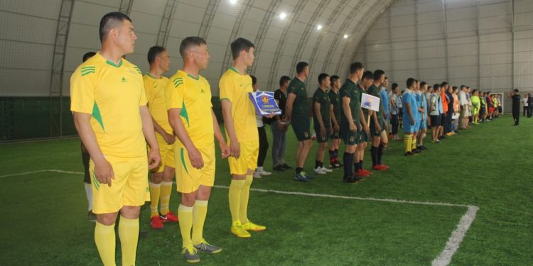 Шымкентте әскерилер гарнизон бастығының кубогын сарапқа салды