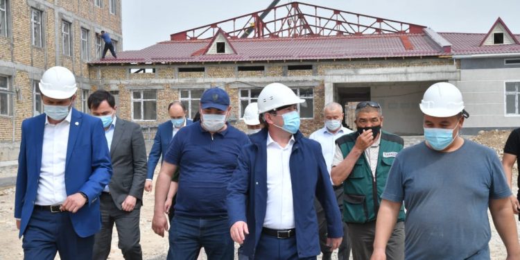 Қала әкімі әлеуметтік нысандар құрылысымен танысты