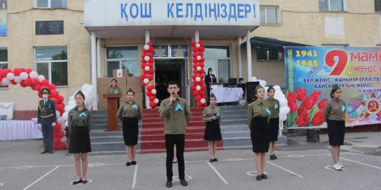 Шымкенттегі орта мектепке Сабыр Рахимовтың есімі берілді