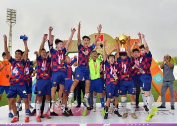 Шымкент әкімі «Шымкент жастар лигасының» жеңімпаздарын марапаттады
