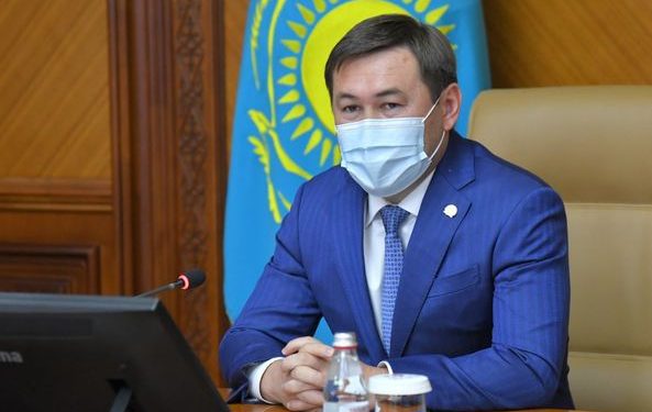 М.Әйтенов: Мектеп пен балабақшаға барар жолдарды жарықтандыруымыз керек