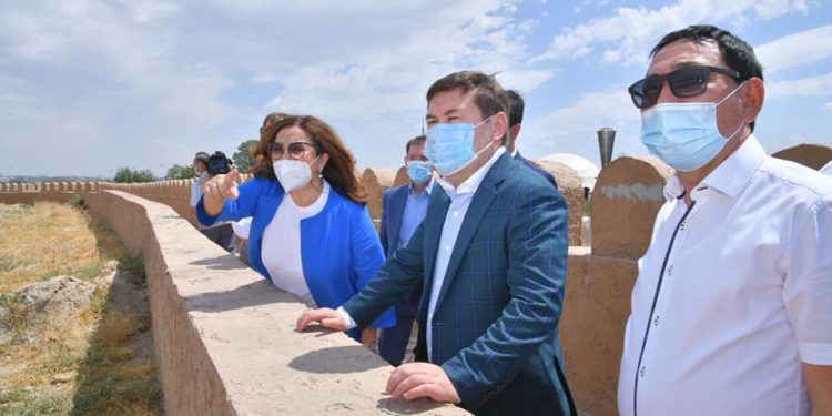 Қала әкімі «Шымқала» тарихи-мәдени кешеніндегі жаңа музейлердің жұмысымен танысты
