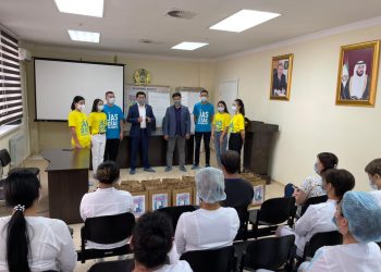 Шымкентте «Дәрігерлерді ардақтайық!» акциясы ұйымдастырылды