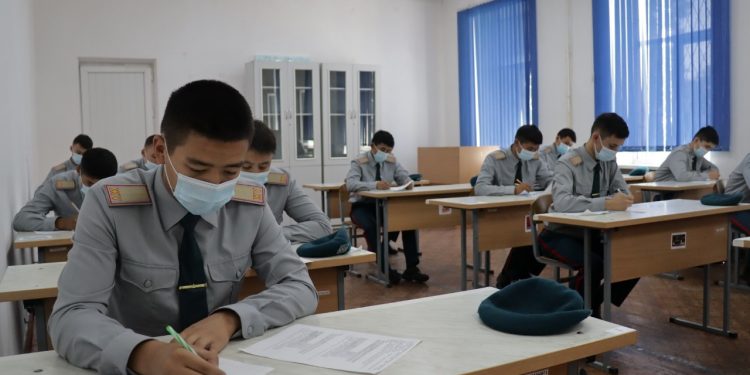 Шымкентте «Жас ұлан» мектебінің түлектері мемлекеттік емтихандар мен ҰБТ тапсырды