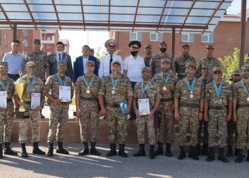 Шымкент гарнизонындағы механикаландырылған бригаданың құрылғанына 79 жыл