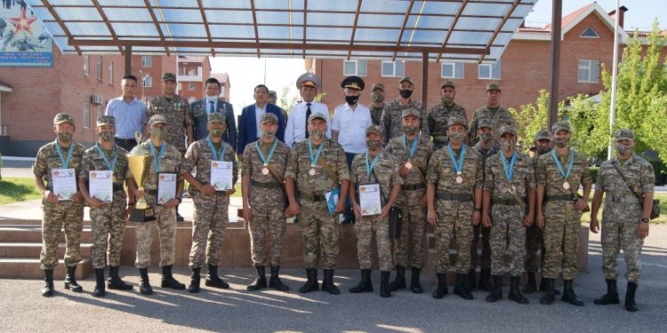 Шымкент гарнизонындағы механикаландырылған бригаданың құрылғанына 79 жыл