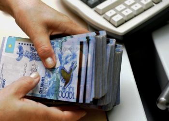 Түркістан облысында бірқатар отбасыларға 500 млн теңге үлестіріліп берілді