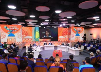 «Түркістан — түркі әлемінің бесігі» атты түркі елдерінің жастар саммитінің пленарлық отырысы өтті