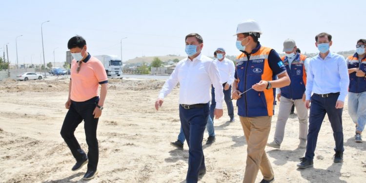 Шымкент әкімі Қонаев даңғылы жалғасы құрылысының барысымен танысты