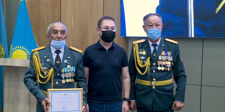 Түркістан: Әскери ардагерлерге құрмет көрсетілді