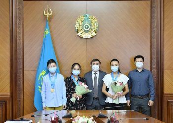 Қала әкімі шахмат бәсекесінің жеңімпаздарын марапаттады