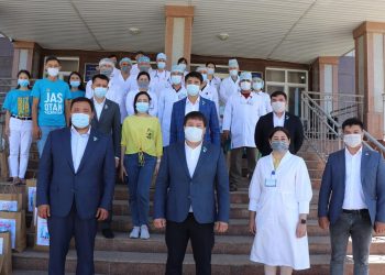 Шымкентте «Дәрігерлерді ардақтайық!» жалпыұлттық акциясы өтті