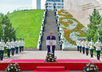 Қазақстан Республикасының Президенті жоғары әскери орындарының үздік түлектеріне погондар табыс етті