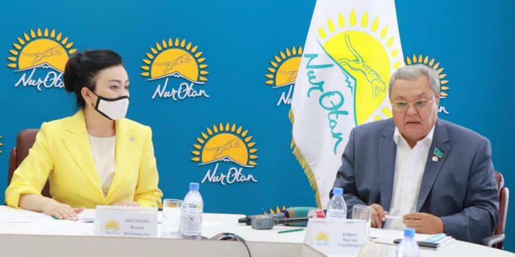 Шымкент : «Nur Otan» партиясының фракциясы жарты жылды қортындылады