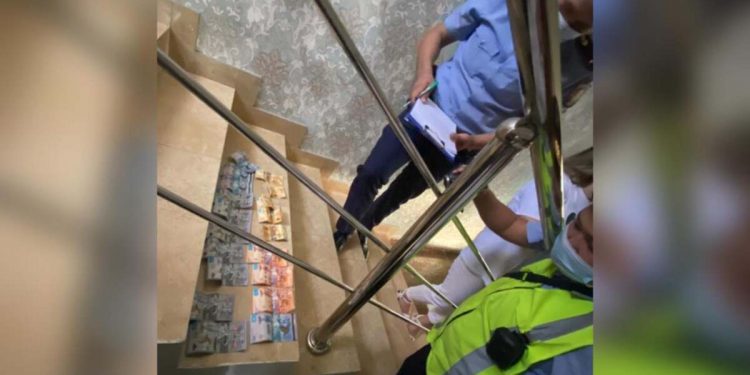 Қонақүйде ер адамды бопсалаған түркістандық әйел ұсталды