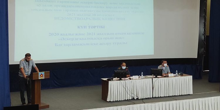 Шымкентте әскердегі құқықтық тәртіп пен заңдылықты қамтамасыз етудің өзекті мәселелері талқыланды