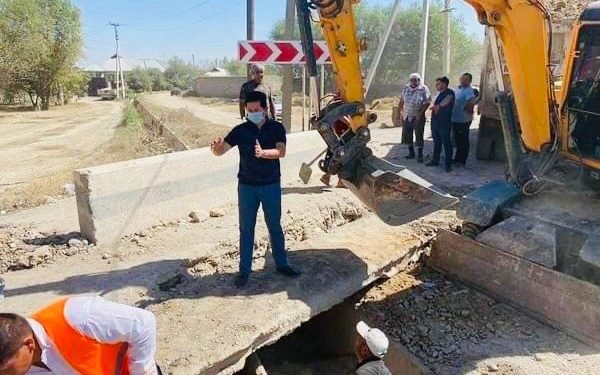 Депутаттар халықпен бірге