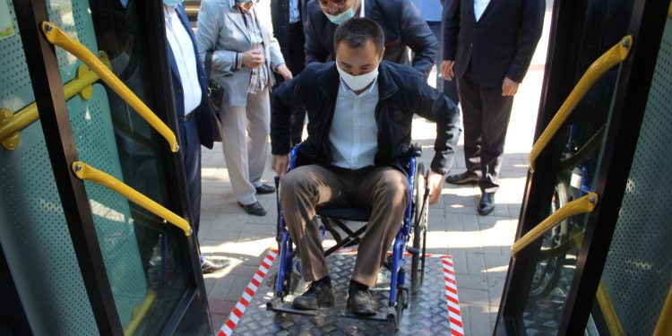 Шымкент : Аялдамалардың мүмкіндігі шектеулі жандар үшін бейімділігі бақыланды