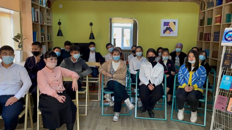 Парасат жолы: Жас оқырмандар арасында жемқорлыққа қарсы эссе байқауы өтті