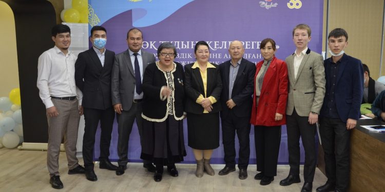 «Көк тудың желбірегені» патриоттық әлеуметтік жобасы аясында ғылыми-тәжірибелік конференциясы өтті