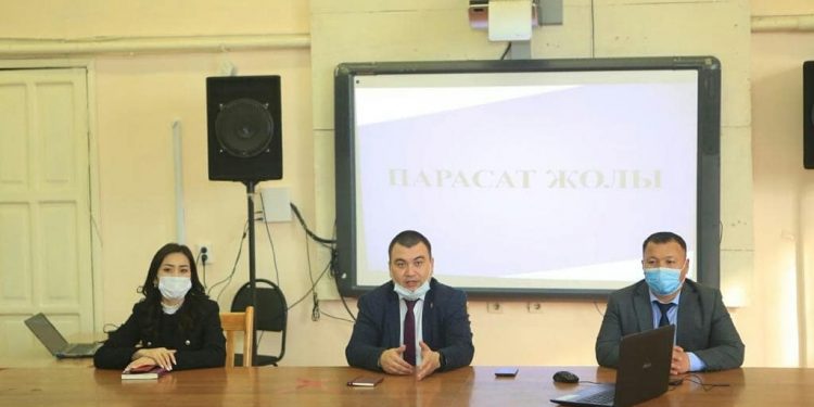 Шымкентте студенттермен парасаттылық құндылықтары талқыланды