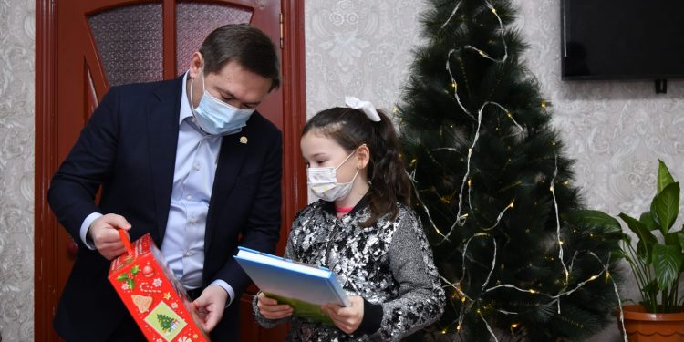 Шымкентте 200-ден астам бала президенттің жаңажылдық сыйлығын алды