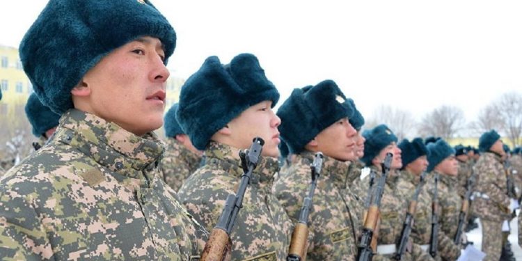 Қазақстанда 17 мыңға жуық азамат көктемде әскерге шақырылады