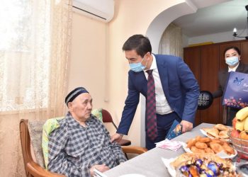 Шымкентте ардагерлерге құрмет көрсетілді