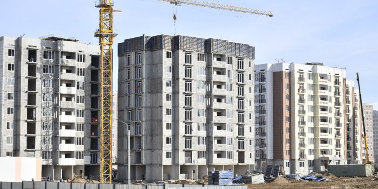 Мұрат Әйтенов «Нұрлы жер» бағдарламасы аясындағы тұрғын үйлерді тексерді