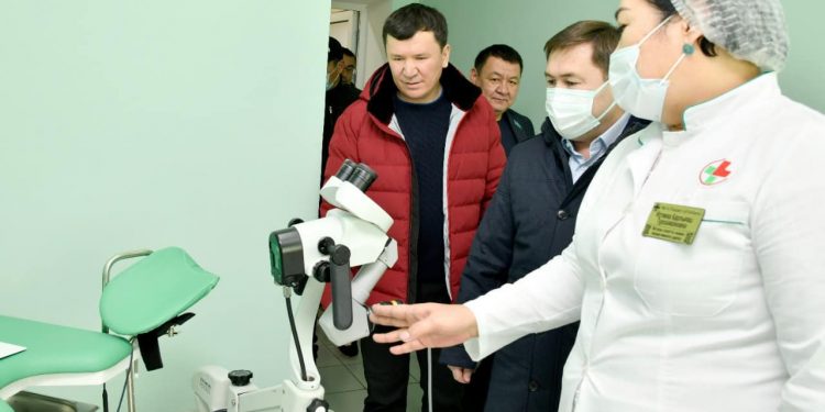 М.Әйтенов жаңадан ашылған медицина орталығының жұмыс барысымен танысты