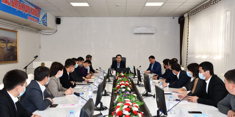 Жастар және отбасы істері комитетінің төрағасы облыстық жастар орталықтарының басшыларымен кездесті
