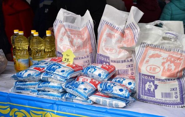 Созақтағы жәрмеңкеде азық-түлік арзан бағада ұсынылды
