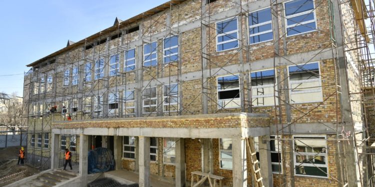 Шымкент әкімі мектеп құрылысымен танысты