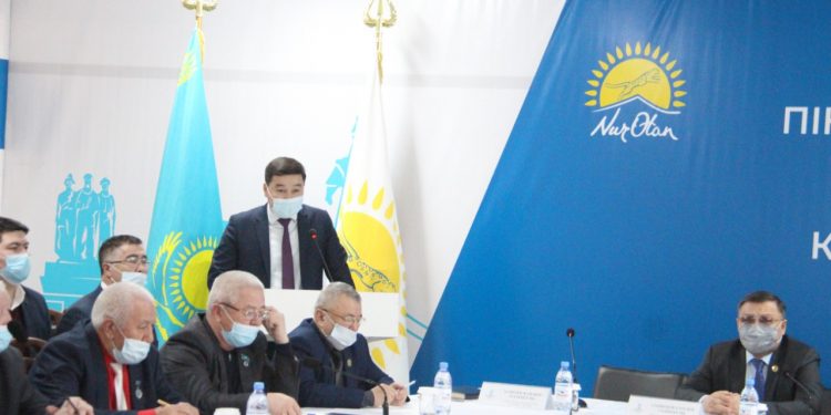 Түркістан: «Парасат» пікірталас клубында жастар мәселесі талқыланды