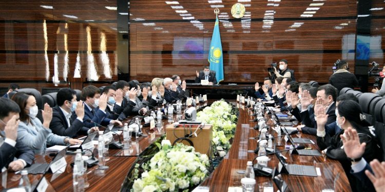 Шымкент қаласы мәслихатының 13 сессиясы өтті