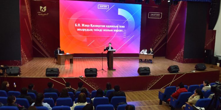 Шымкентте «Саяси реформалар жастар көзімен» тақырыбында пікір-сайыс өтті