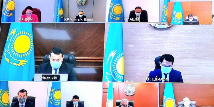 Үкімет экономикалық шаралар кешенін жүзеге асыруда