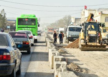 Шымкентте жол жөндеу жұмыстары қарқын алды