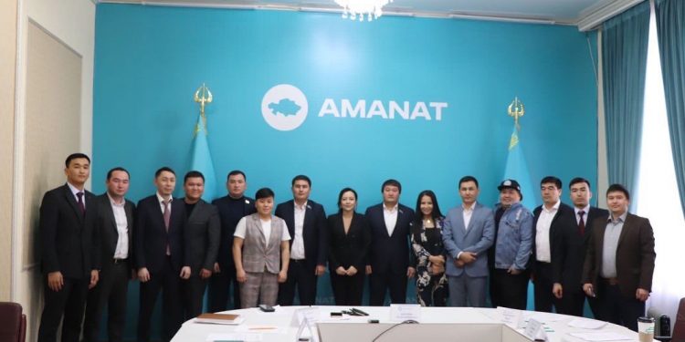 Жастарды қолдау мәселелері бойынша кеңес отырысы өтті