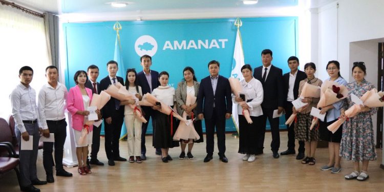 «Аmanat»: Партияның қатары түрлі сала мамандарымен толықты