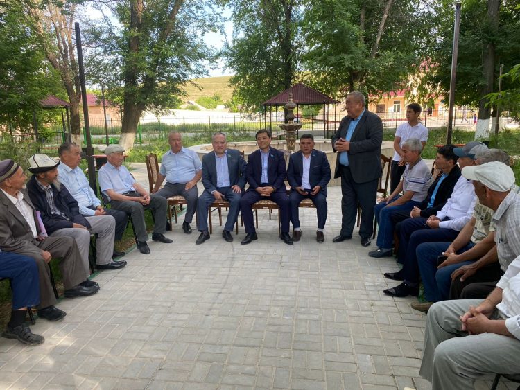 «Аmanat»: Бәйдібек халқы Президент айқындаған бағытты қолдайды
