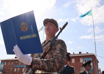 Шымкентте сарбаздар ант қабылдады