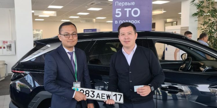 Шымкенттік тұрғындар сатып алған жаңа көлігін бірден автосалонда тіркей алады