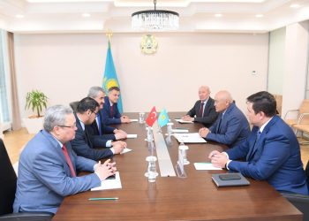 Өмірзақ Шөкеев Туркиядан арнайы келген делегациямен кездесті