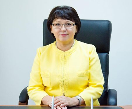 Қазақстан Республикасы Президенті Іс Басқармасы Медициналық орталығының басшысы Сәуле Кисикова әлеуметтік желідегі парақшасында Мемлекеттік қызметшілер күнімен құттықтады