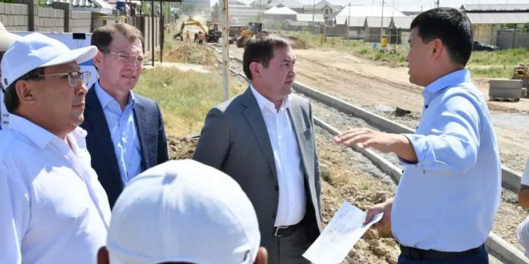 В микрорайоне Акжайык привлекается канализационная система