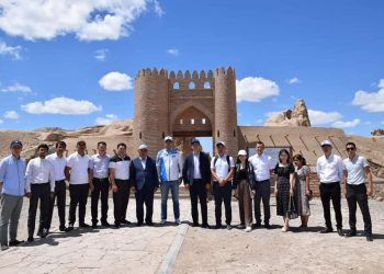 Түркістан: Этнос жастары «Қазақтану» жобасы аясында тарихи орындарды аралады