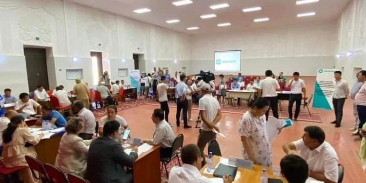 Мобильді қоғамдық қабылдау жобасы Сайрам ауданында жалғасты