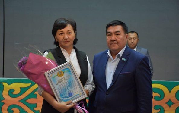 СОЗАҚТА ДӘСТҮРЛІ ТАМЫЗ КЕҢЕСІ ӨТТІ